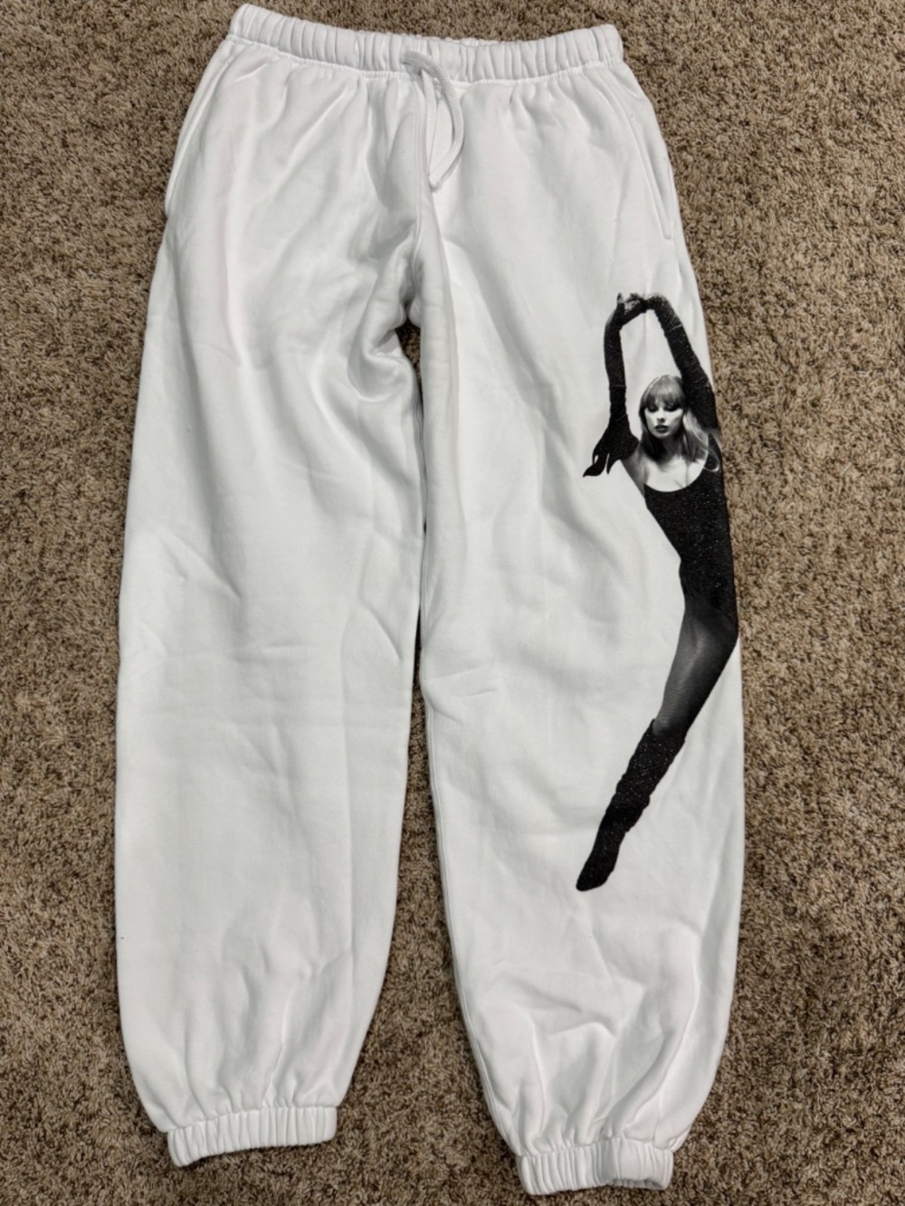 Taylor Swift "The Life of a Showgirl" Shiny Bug White Sweatpants size Large NEW - Picture 3 of 6